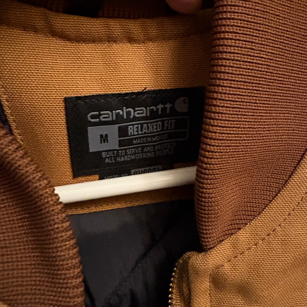 Men’s carhart jacket medium regular fit